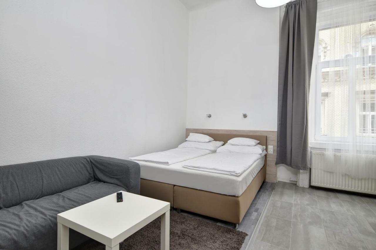 Heart Of Downtown Apartment Budapest Exterior photo
